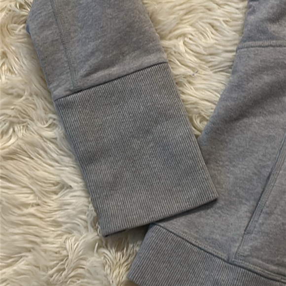 Lucy Activewear Asymmetrical Sweatshirt Jacket Gray Size Medium - Picture 3 of 8